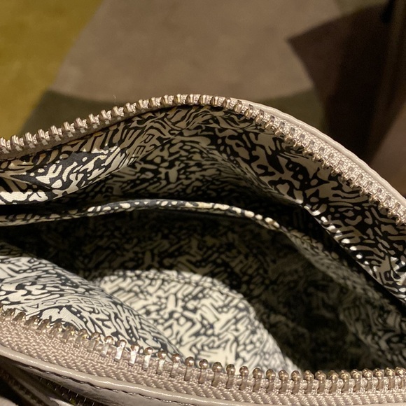 Rebecca Minkoff 5 zip cross body purse, grey, gently used - Picture 7 of 8